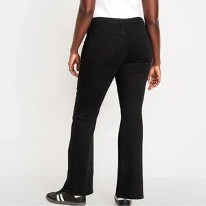 Old Navy Women's High-Waisted Wow Flare Jeans.  Color Blakc Jack.  Size 22.